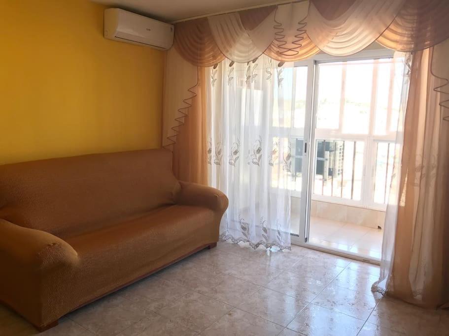 Apartamento Apartamento Aitana.Esta A 2 Km De La Playa Andando Alicante Exterior foto