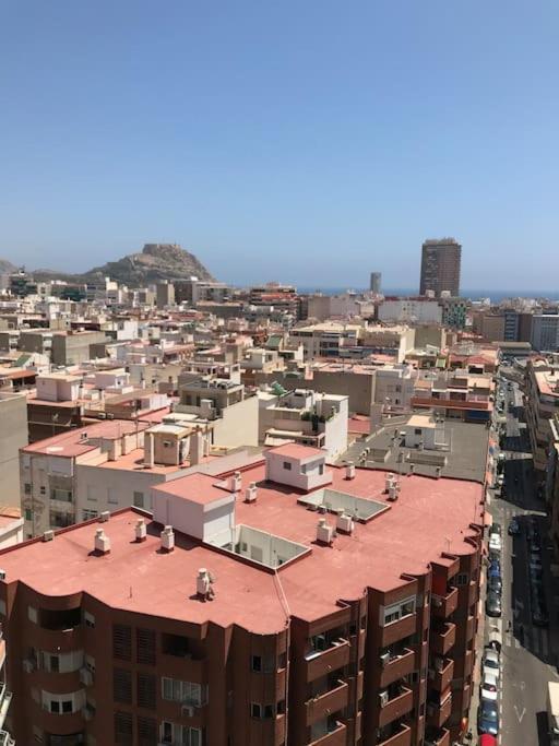 Apartamento Apartamento Aitana.Esta A 2 Km De La Playa Andando Alicante Exterior foto